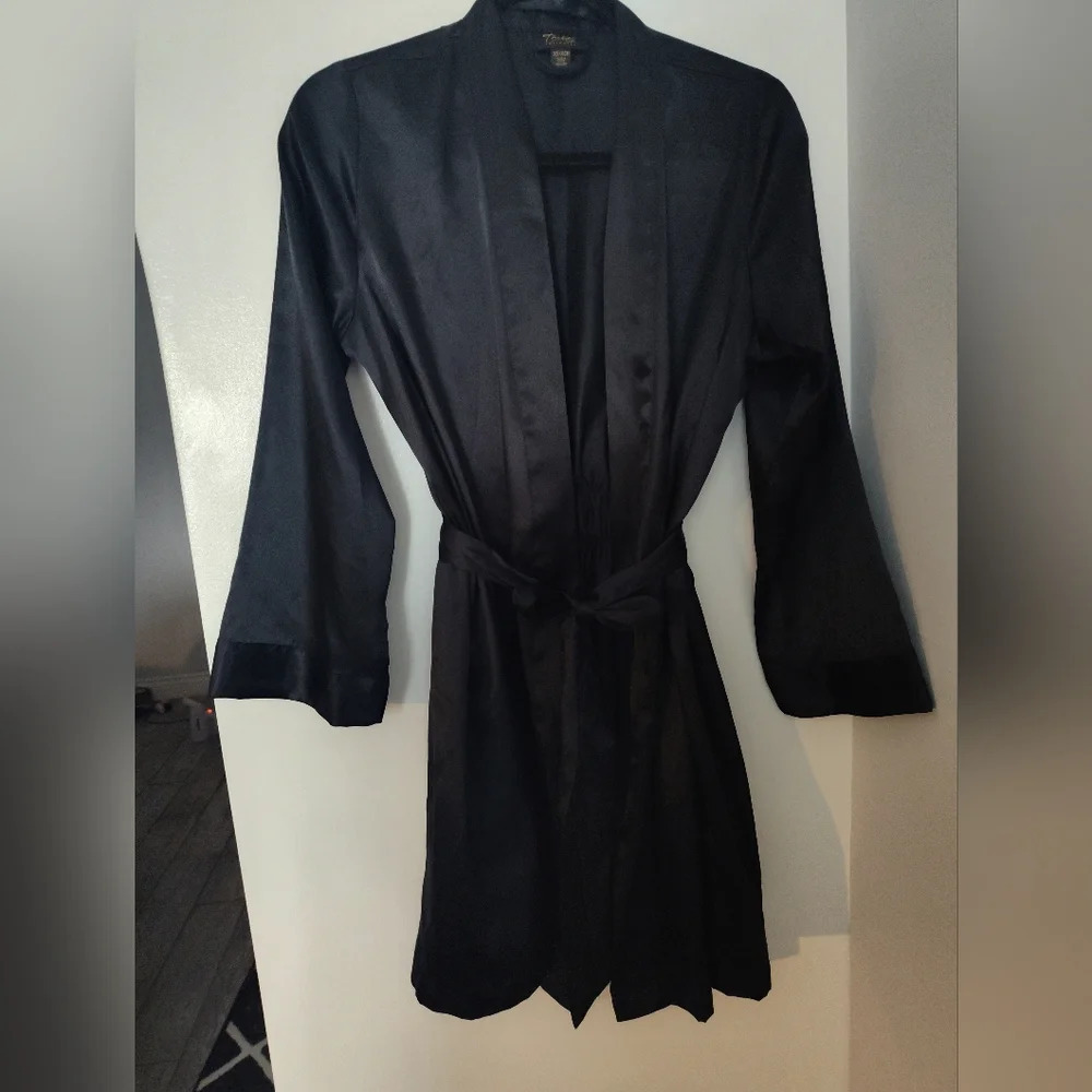 Thalia Sodi Intimates Robe Size XS Black Satin Short